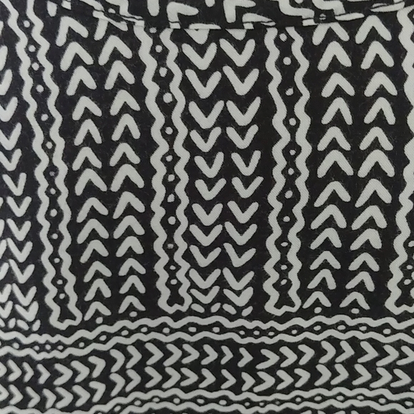 BCBG Sleeveless Top - Picture 3 of 5